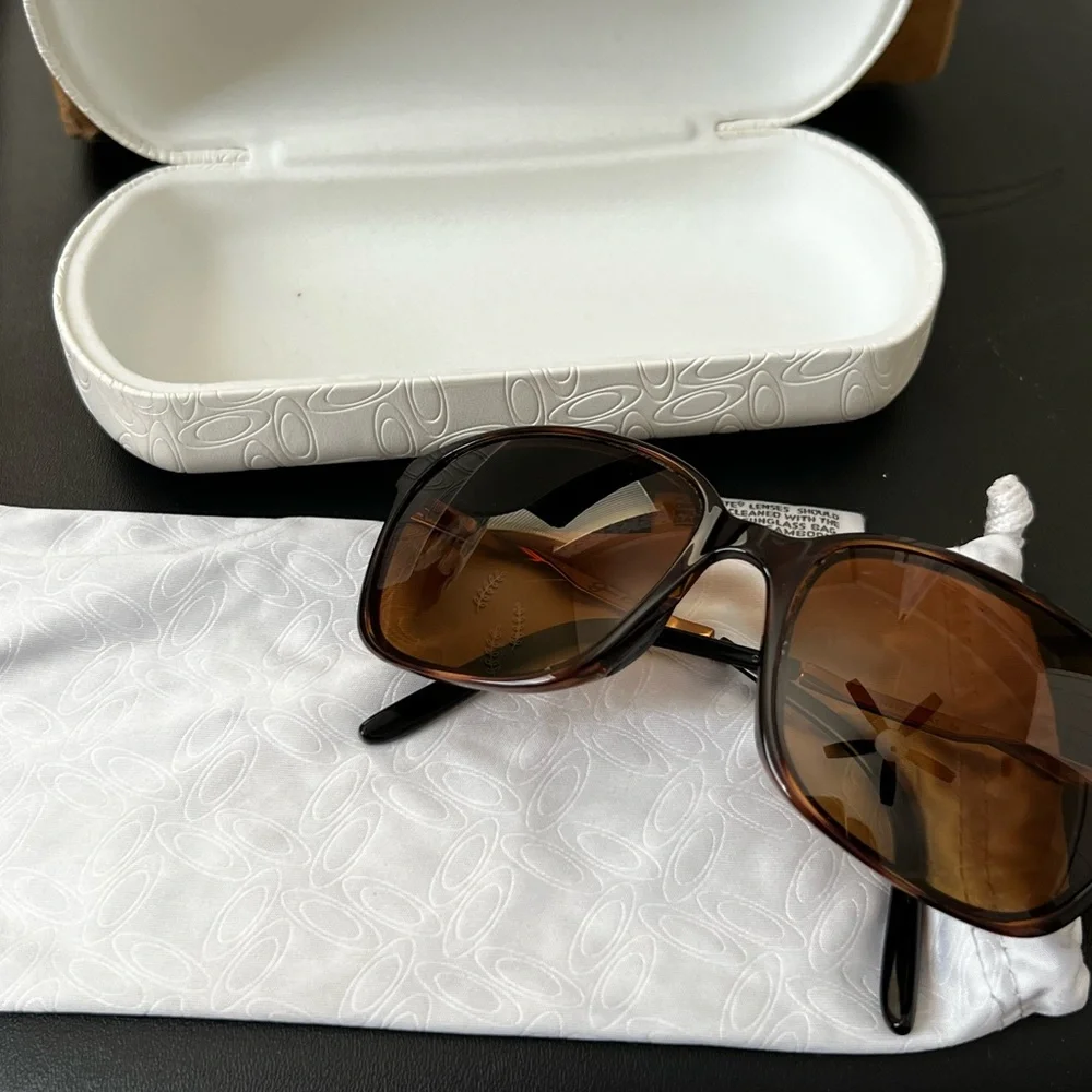 Sunglasses - Picture 1 of 11